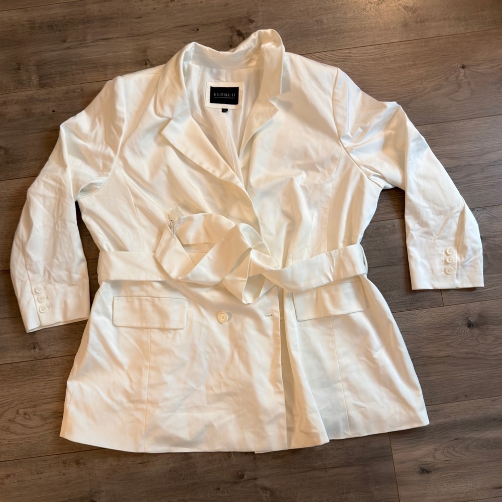 Eloquii Women's Cream Belted Blazer